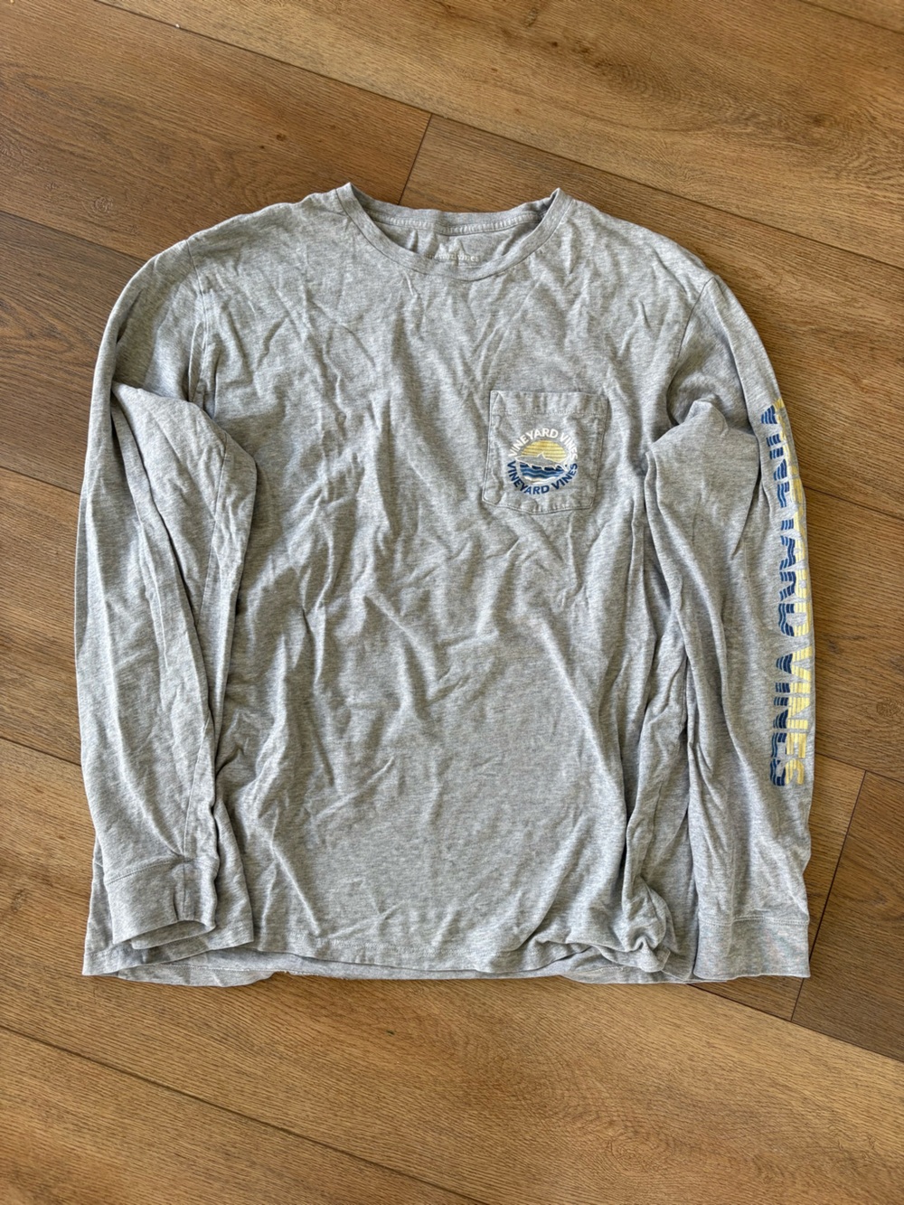 Vineyard Vines Gray Long-Sleeve Pocket Tee with Nautical Logo
